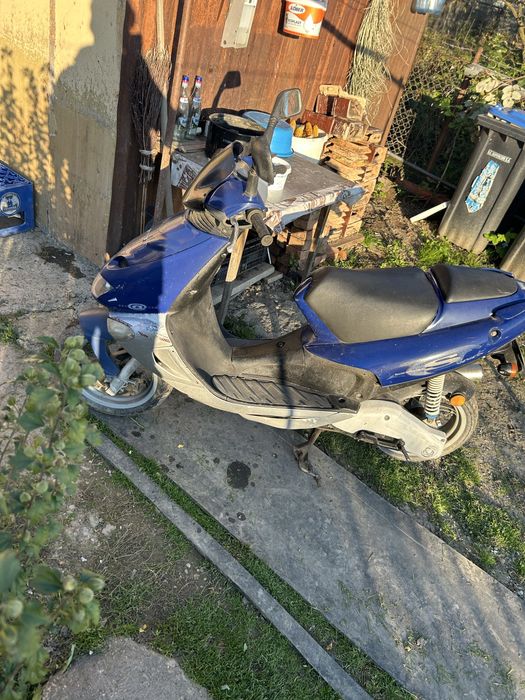 Scuter Aprilia SR 50