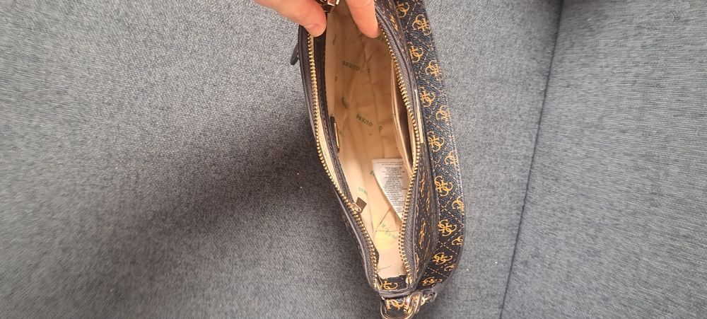 Guess чанта кафява