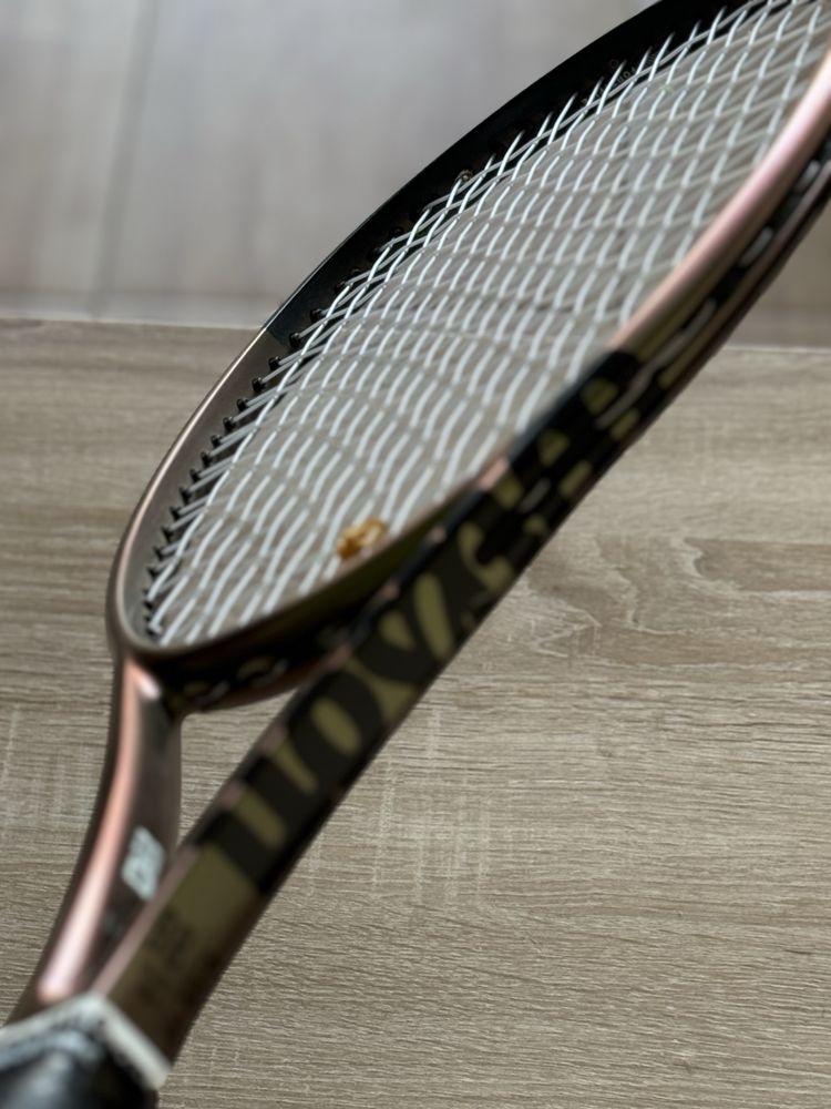 Две ракети Wilson Blade V8 18x20 + калъф RF