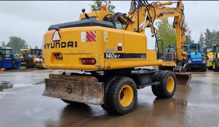 Экскаватор Hyundai robex 140W-7