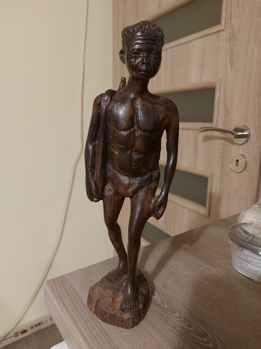 Бушменът от Боговете сигурно са полудели, статуетка!