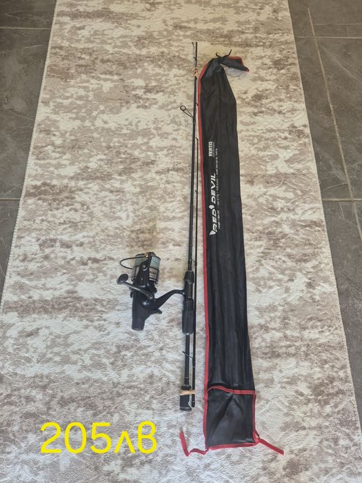 Спининг въдица Red devil