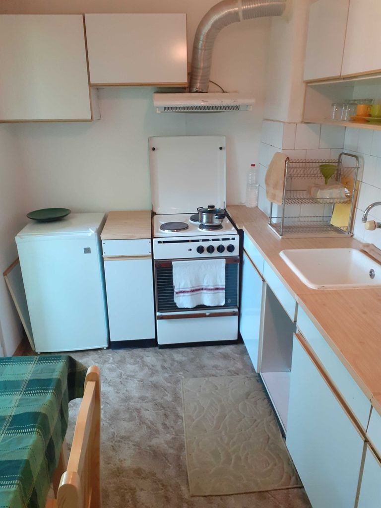 Дава се под наем Двустаен апартамент в Ловеч, Младост - 42 кв.м за 178.5 € - Снимка #1