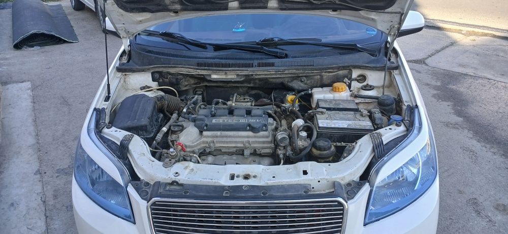 Nexia 3 sotiladi.abmen cobalt aftamat.