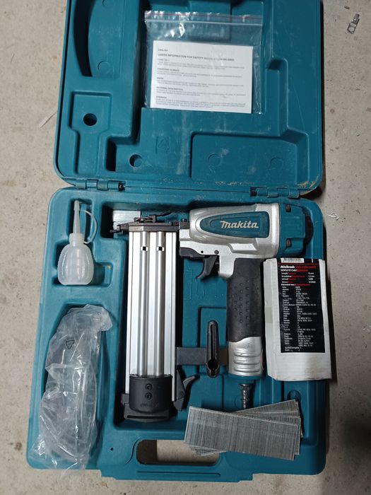 Pistol pneumatic pt cuie fara cap makita
