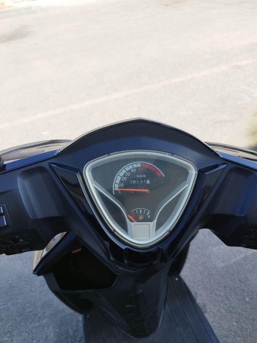 Skuter sotiladi Drongo 80 kub