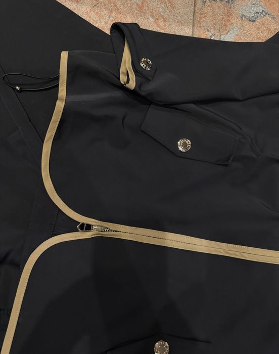 Дамски комплект горнище и панталон H