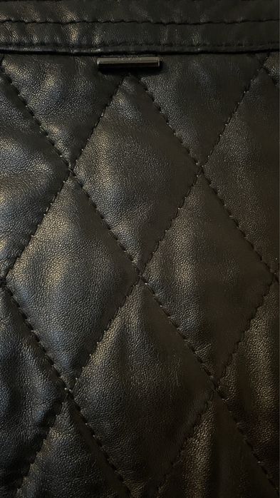 Продавам ново кожено яке JOOP