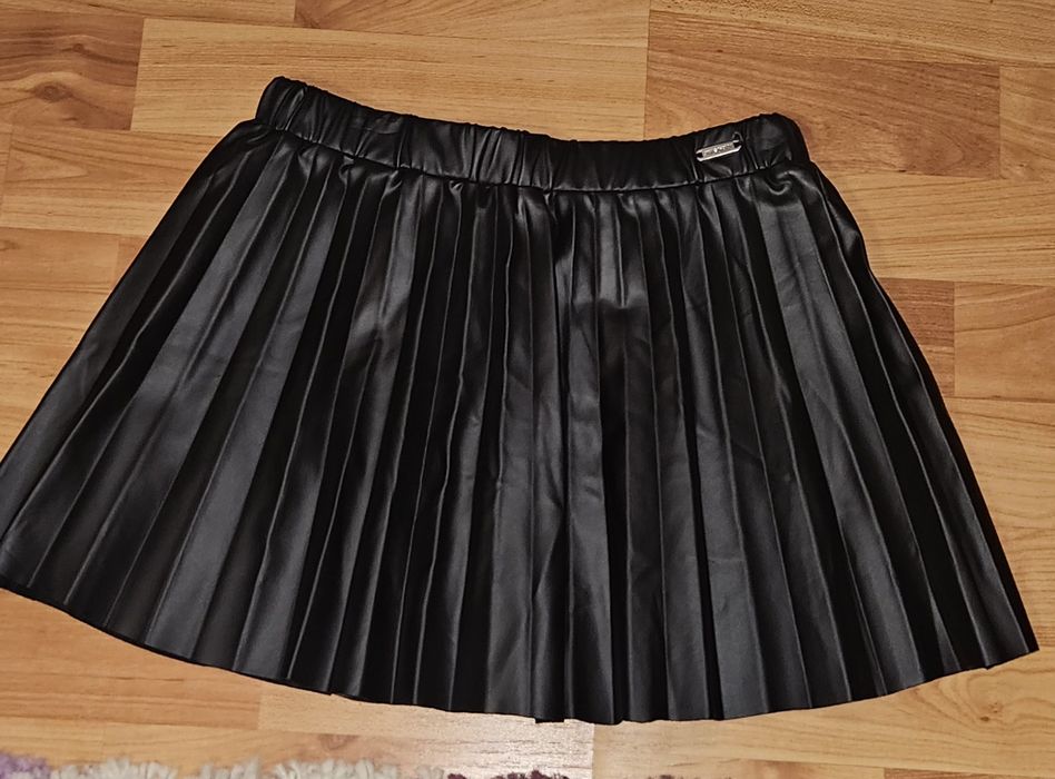 Fusta plisata imitație piele fete