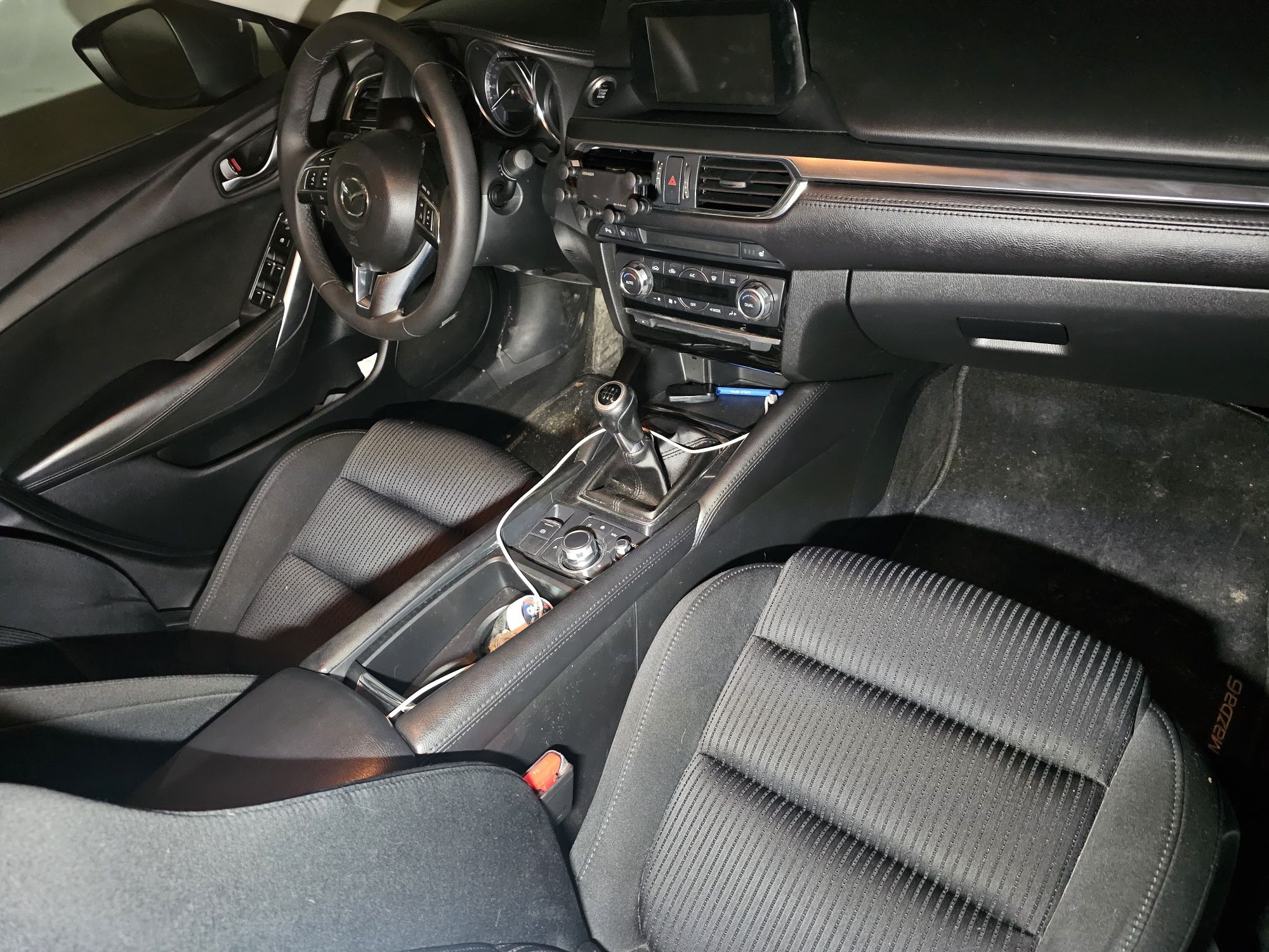 Mazda 6 2.0 benzina 165cai echipare Revolution