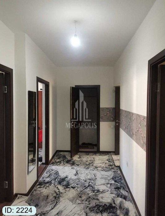 6 mikr oaziz tarafda 3 xona tayyor kvartira sotiladi №2224