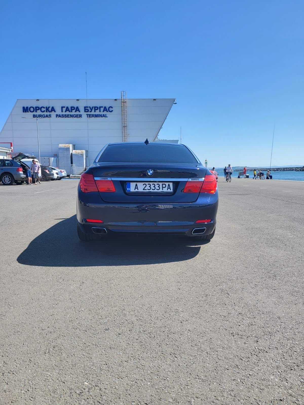 BMW 730 long/ full / TV / hand up display / soft close/ massage