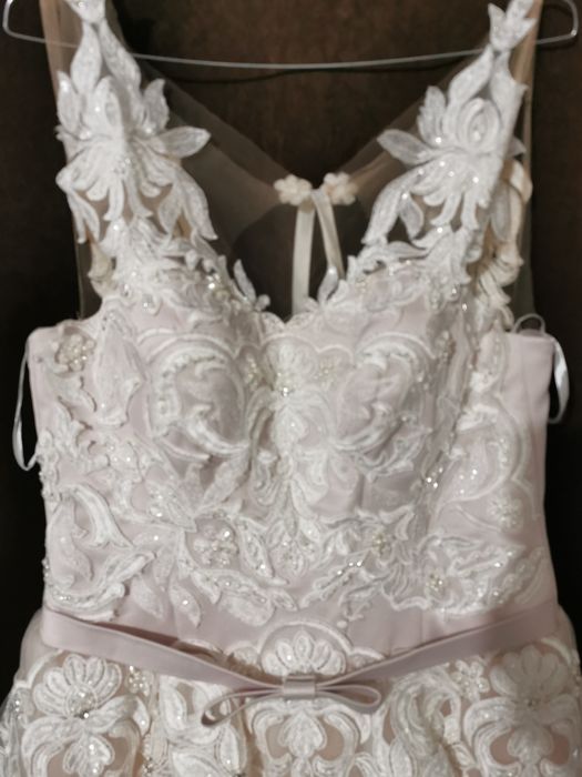 Vând Rochie Mireasă