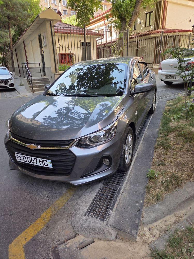 Продается Chevrolet Onix LS 2023г