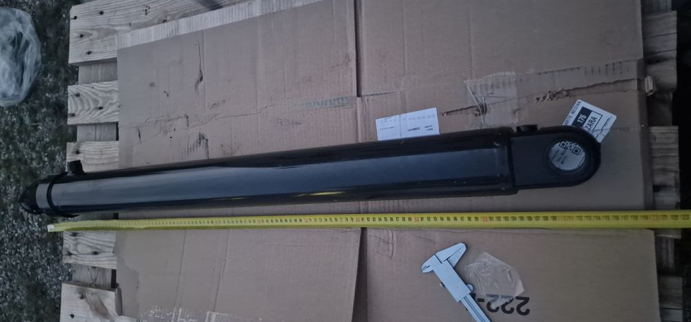 Cilindru hidraulic 1100 mm deschide 800mm diametru tija 50 mm diametru