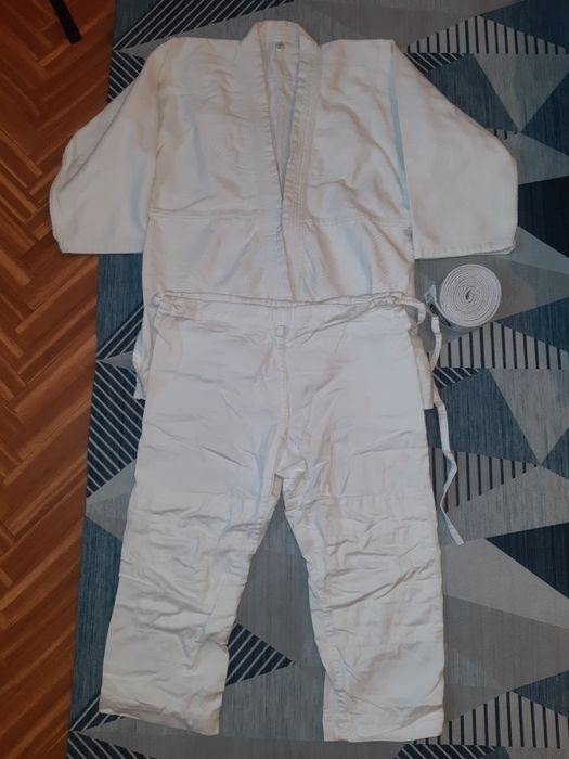 Продам комплект для занятия дзюдо