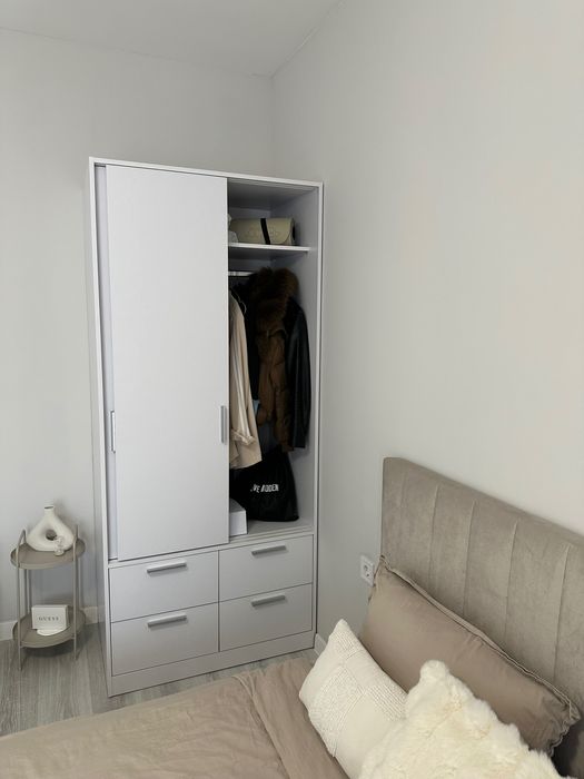 Гардероб - бял в перфектно състояние