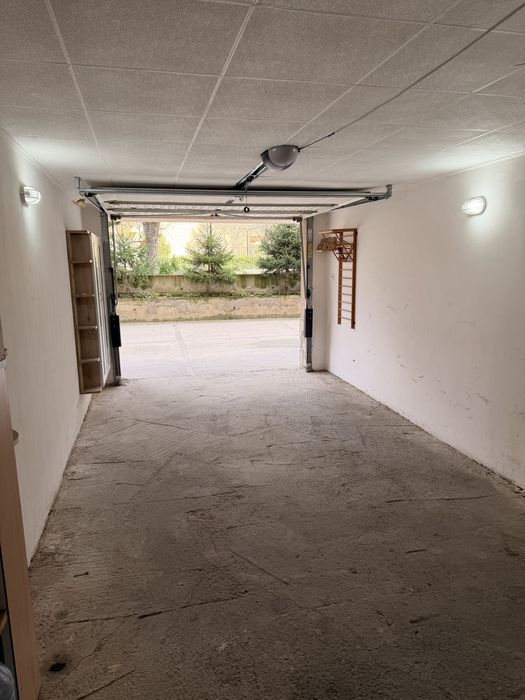 Гараж под наем Пазарджик до Спортното училище