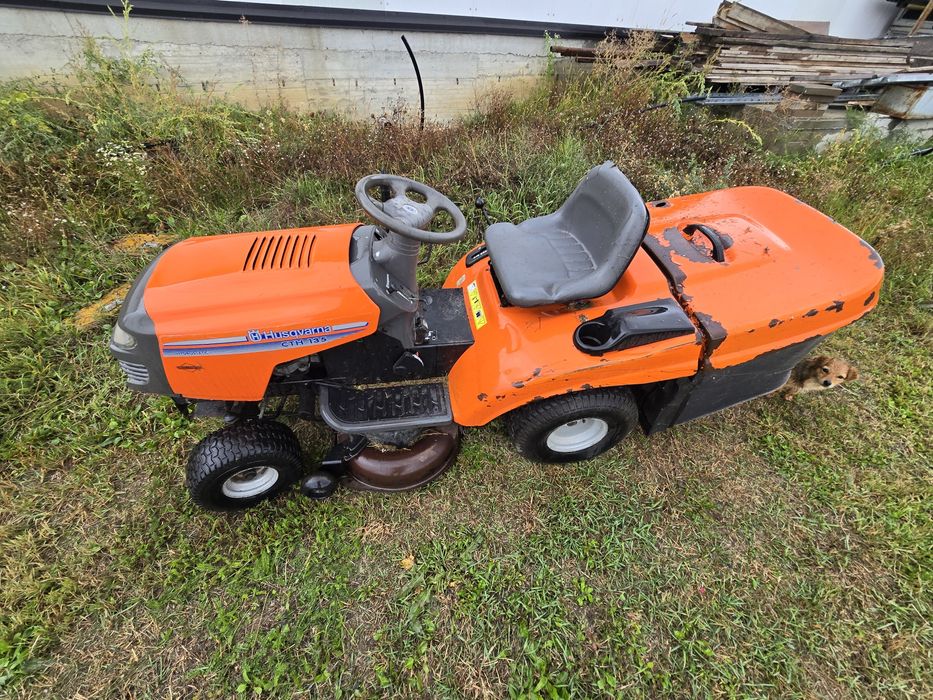 Tractoras tuns iarba/gazon Husqvarna
