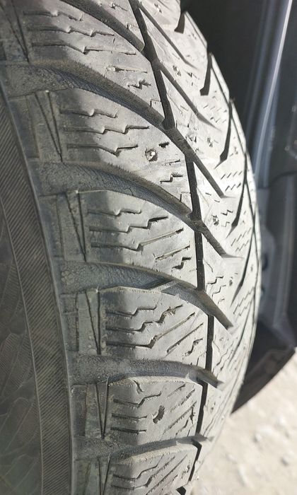 Шины зимние, шипованные Yokohama 235/55 R18
