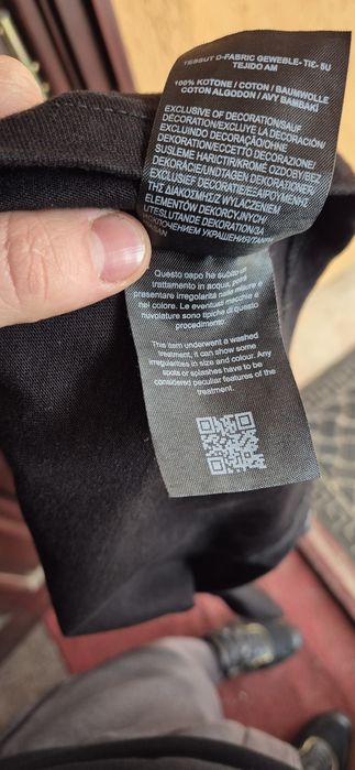 Tricou Balenciaga marimea M-L..