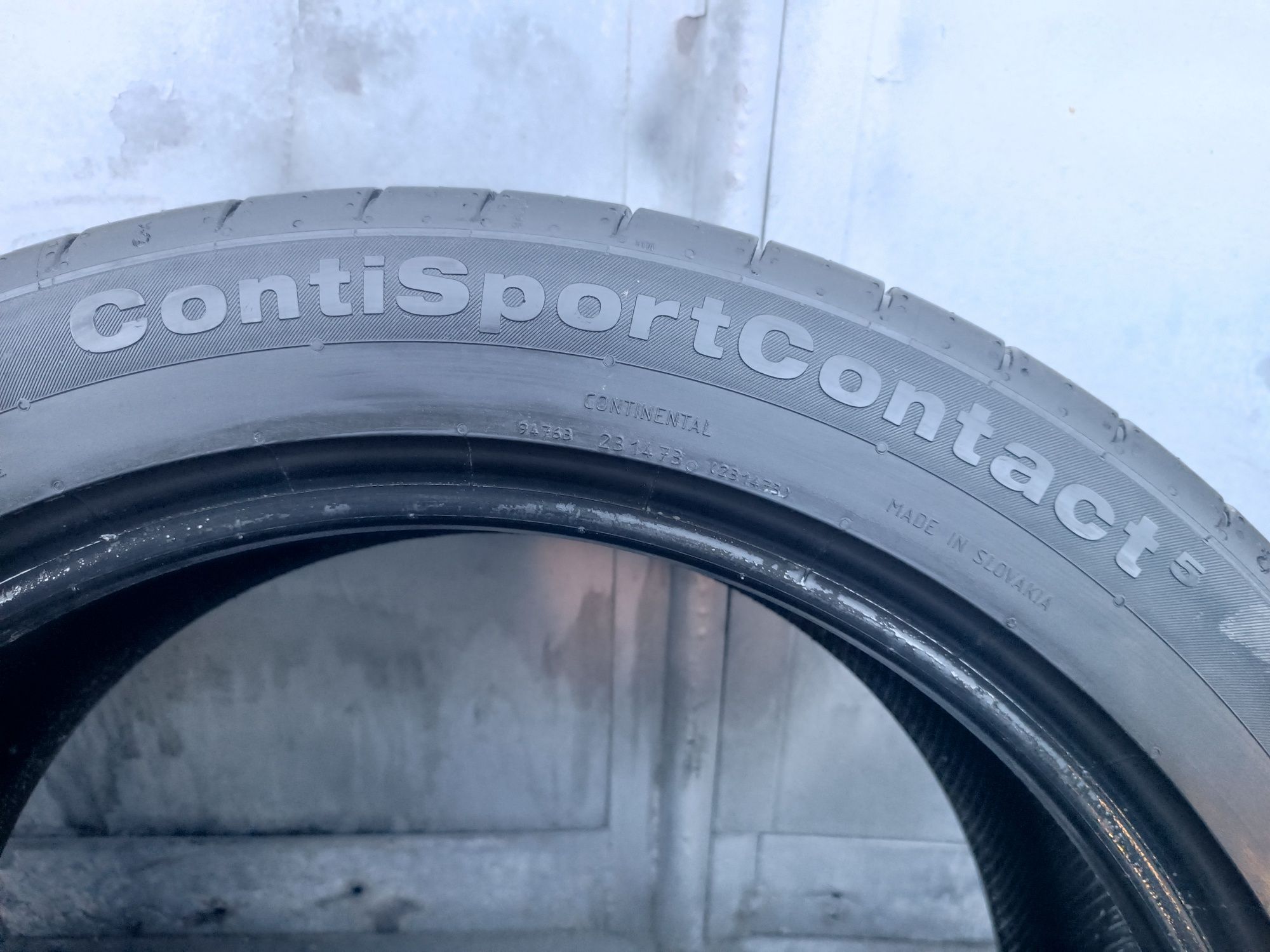 245/45/19 Continental