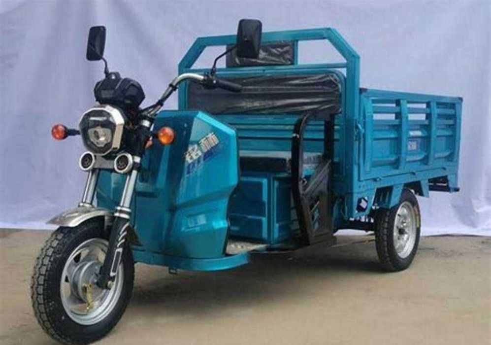 Продам трицикл аккумуляторный