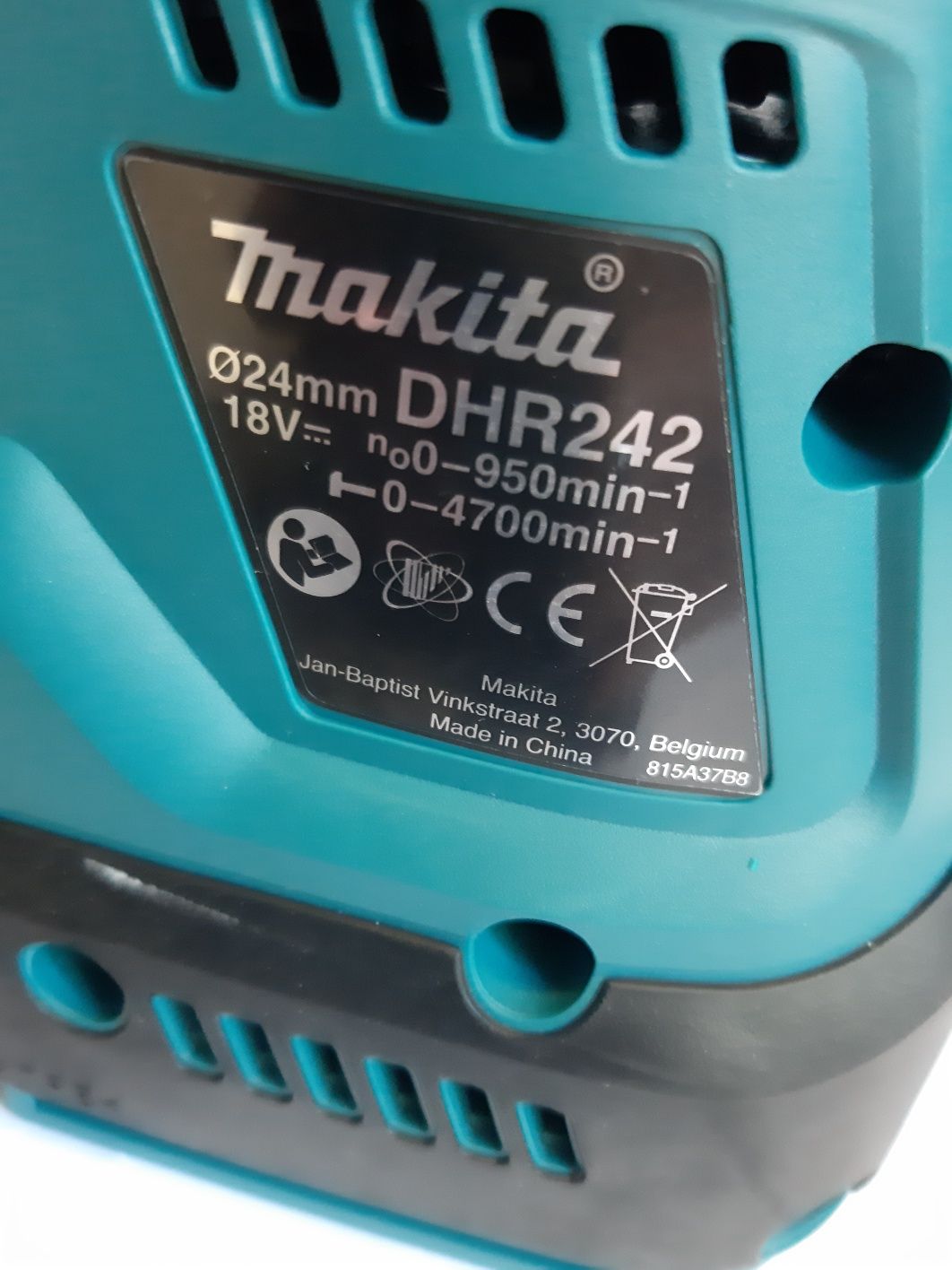 Перфоратор Makita DHR242+5Ah Батерия и Зарядно устройство