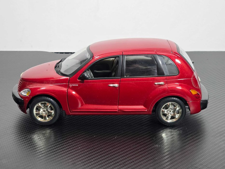 Macheta Auto 1/18 Gate Chrysler PT Cruiser Rosu