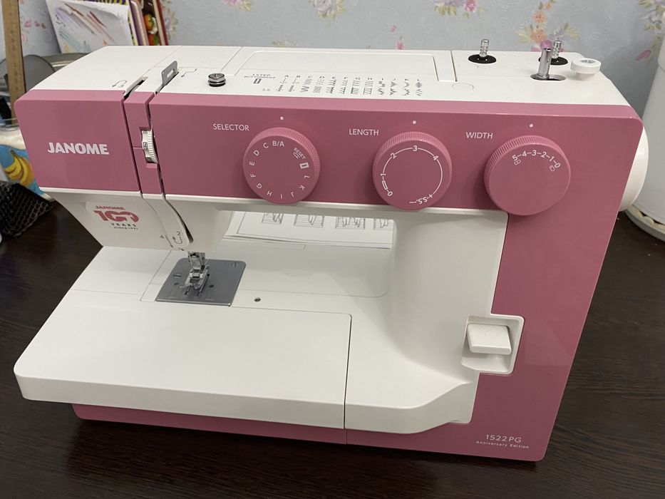 Швейная машина Janome 1522 PG