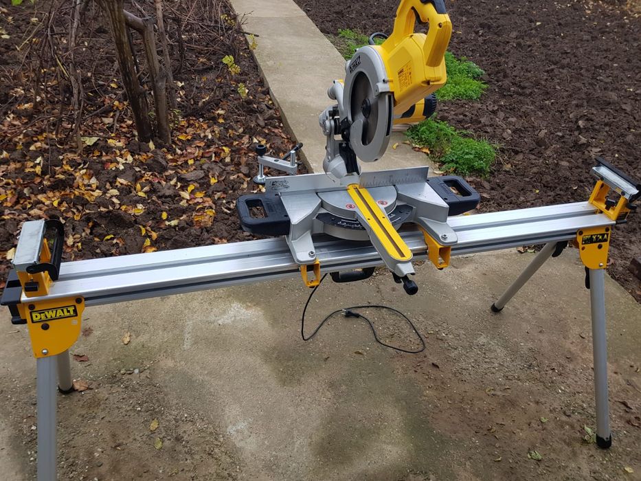 Dewalt DWS 778-QS,circular cu tăiere la unghi, ca NOU.
