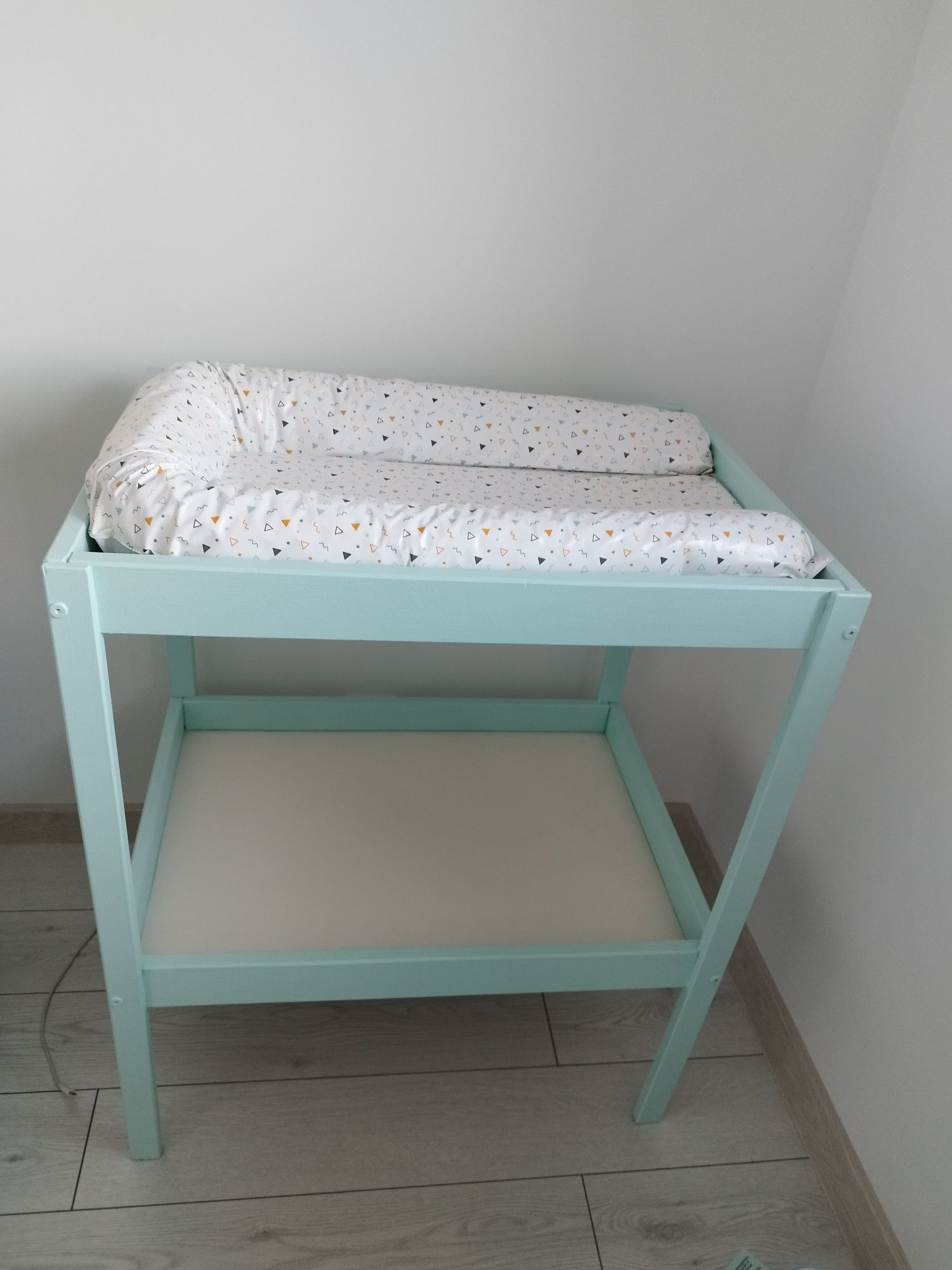 Set IKEA pătuț+saltea de cocos+masă de înfășat+saltea de înfășat