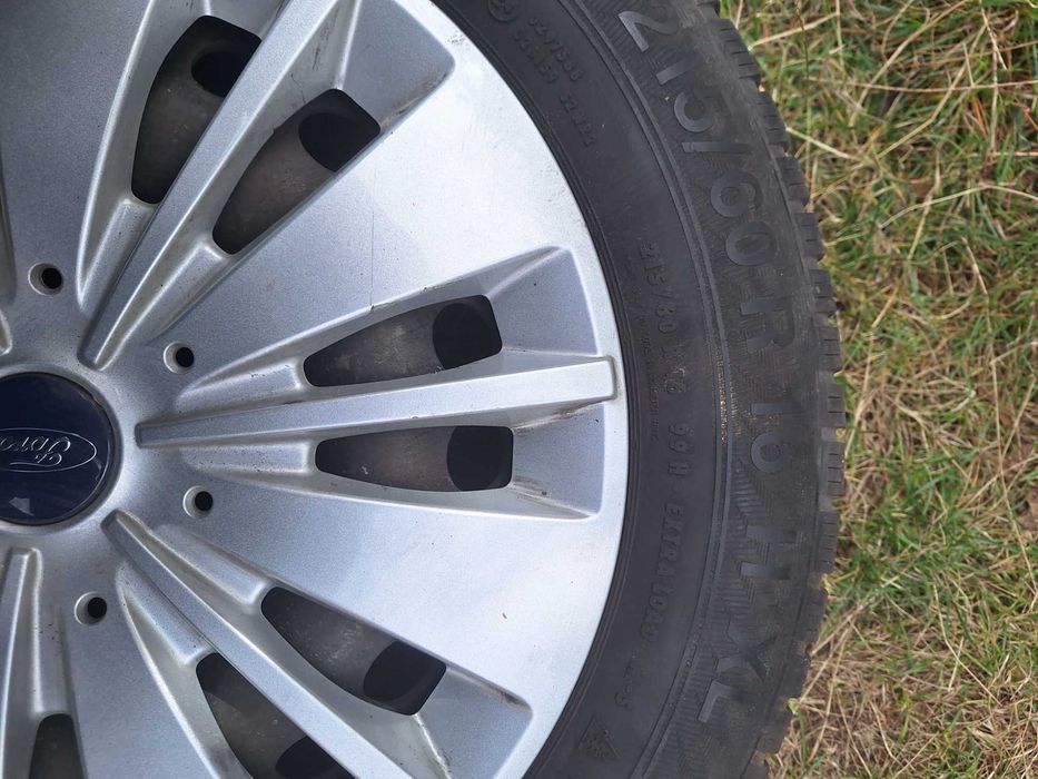 Продавам железни джанти форд 16" с оригинални тасове.