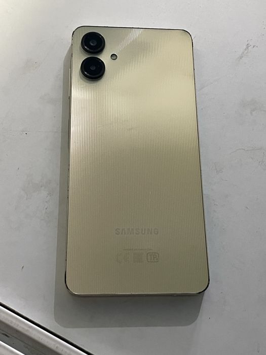 Samsung A06 продам