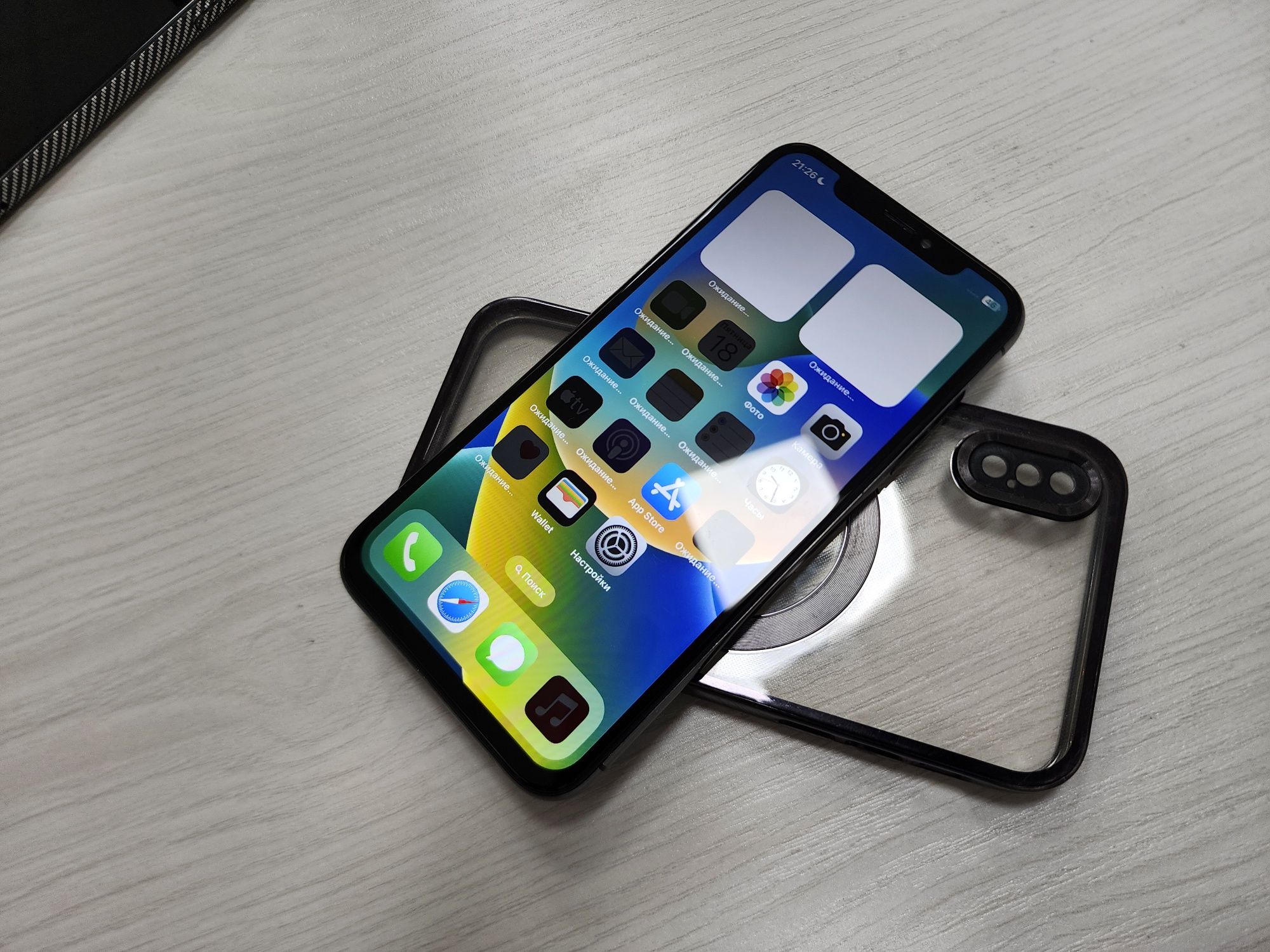 Iphone X RM/A 64GB Black Face ishlamidi  Nu zor qogan joylari