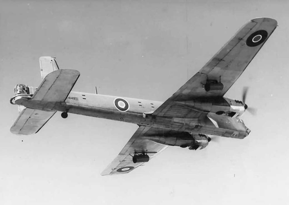 сборная модель самолёта AW-38 масштабе 1/72 Англия