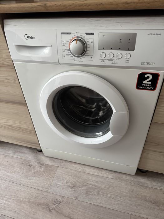 Продам стиральную машину Midea