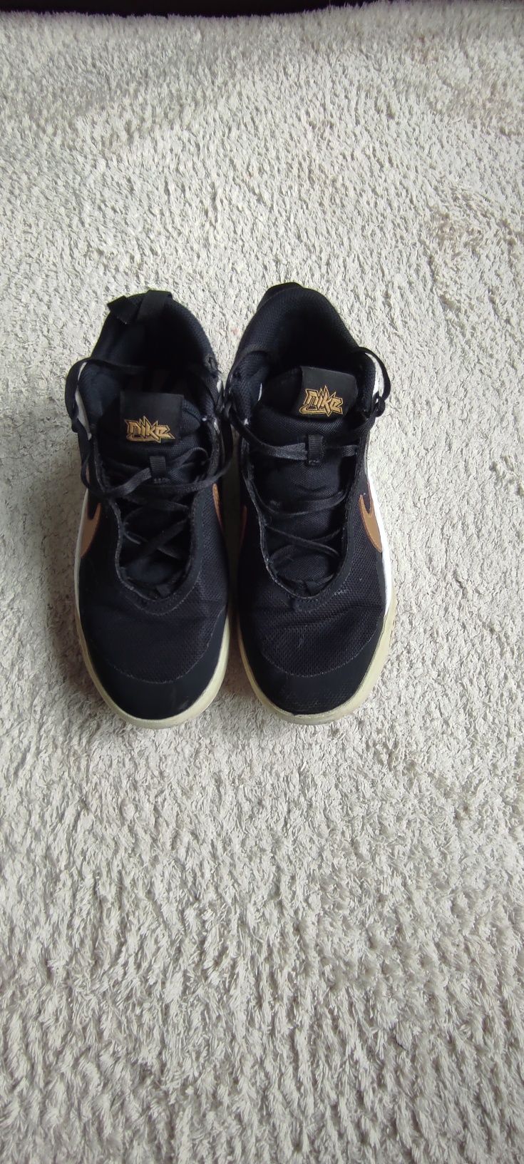 Маратонки Jordan 40 номер, Nike hustle 37 номер