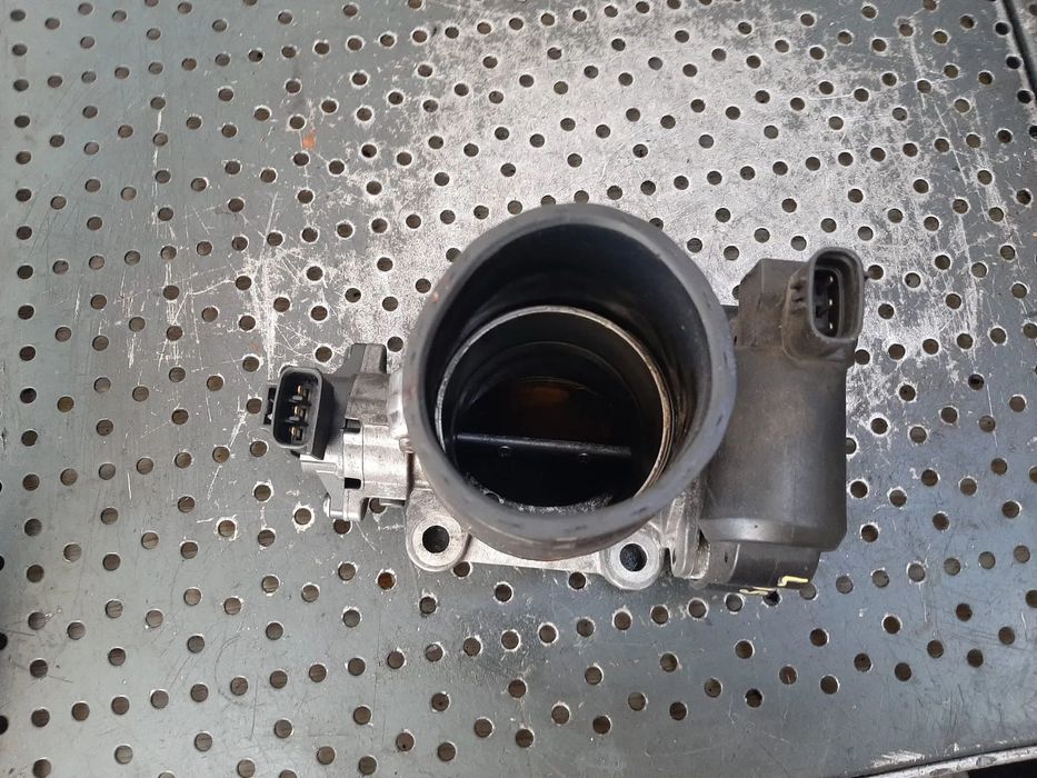 clapeta acceleratie 2.2d 2adftv   lexus is 220  192300-2010