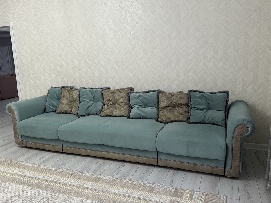 Продам диван 3.20 м