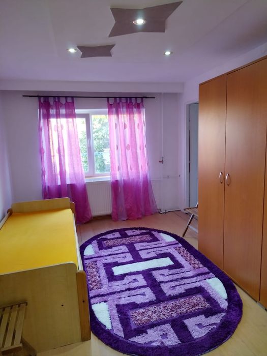 Inchiriez garsoniera cf 1 pe strada izoi