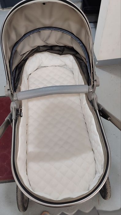 Kolyaska universalniy