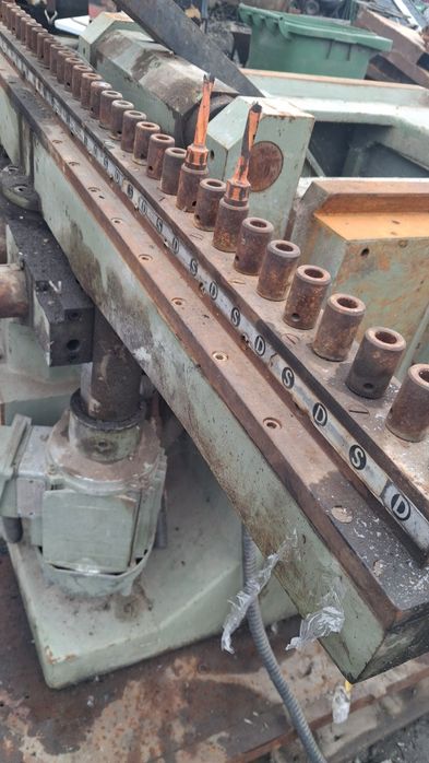 Masina frezat sau gaurit