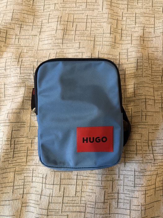 Мъжка Чантичка Hugo