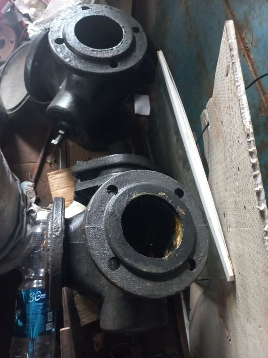 Краны пробковые трехходовые ду 100ө ру 10.Клапаны обратные ду 150 ру 1