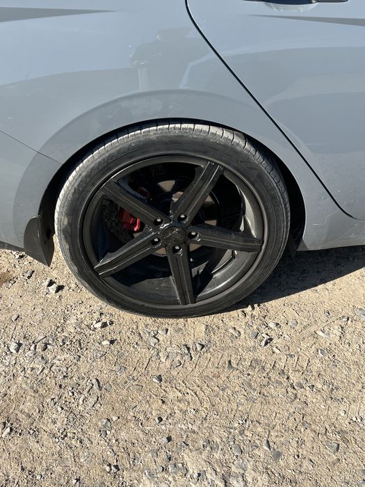 r18 летний 235/45