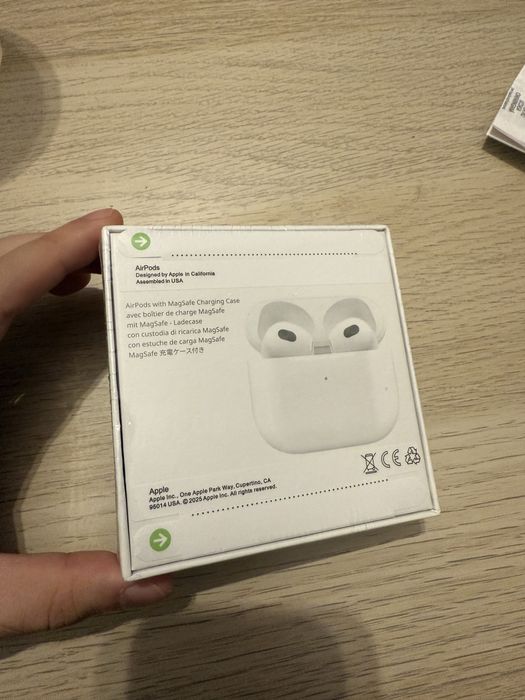 Airpods 3 ОРИГИНАЛНИ (с lighting зареждане)