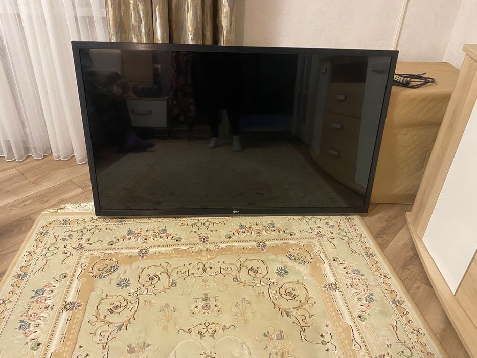 Продам телевизор LG