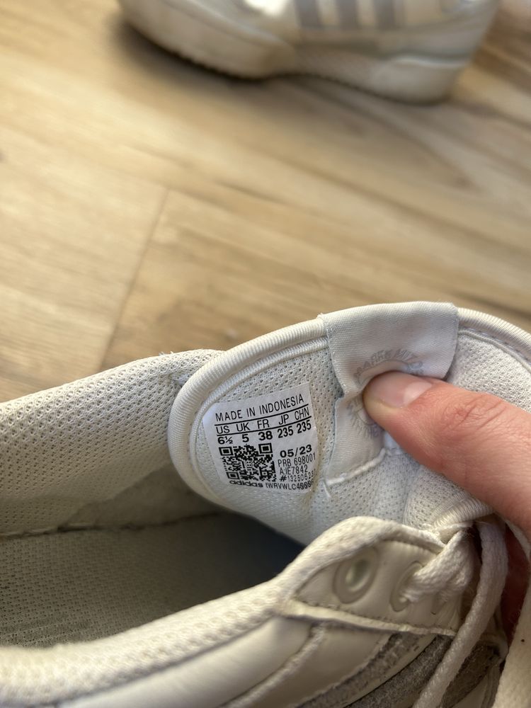 Adidas  38 номер