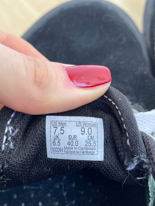 Vans обувки-унисекс- 40ти номер